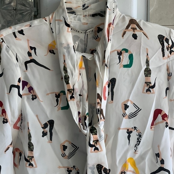 ALICE+OLIVIA  Yoga Stace Jeannie Bow-Collar Button-Down Blouse - Picture 7 of 11